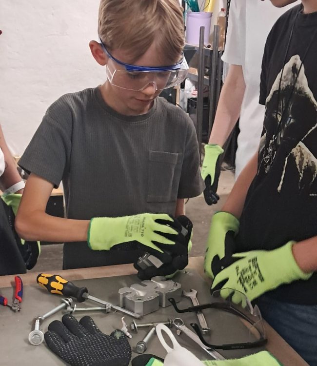 WhatsApp Image 2025-09-17 at 11.46.07 (2)