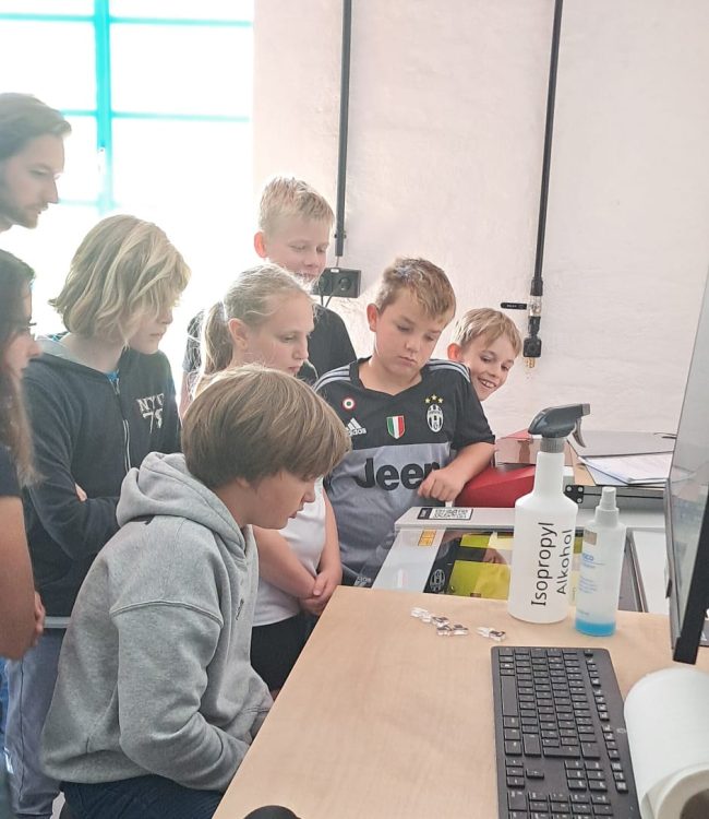 WhatsApp Image 2025-09-17 at 11.46.08 (1)